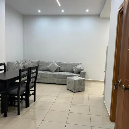 Apartament Soni 2 *
